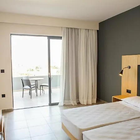 Hotel Evita Mare 4*